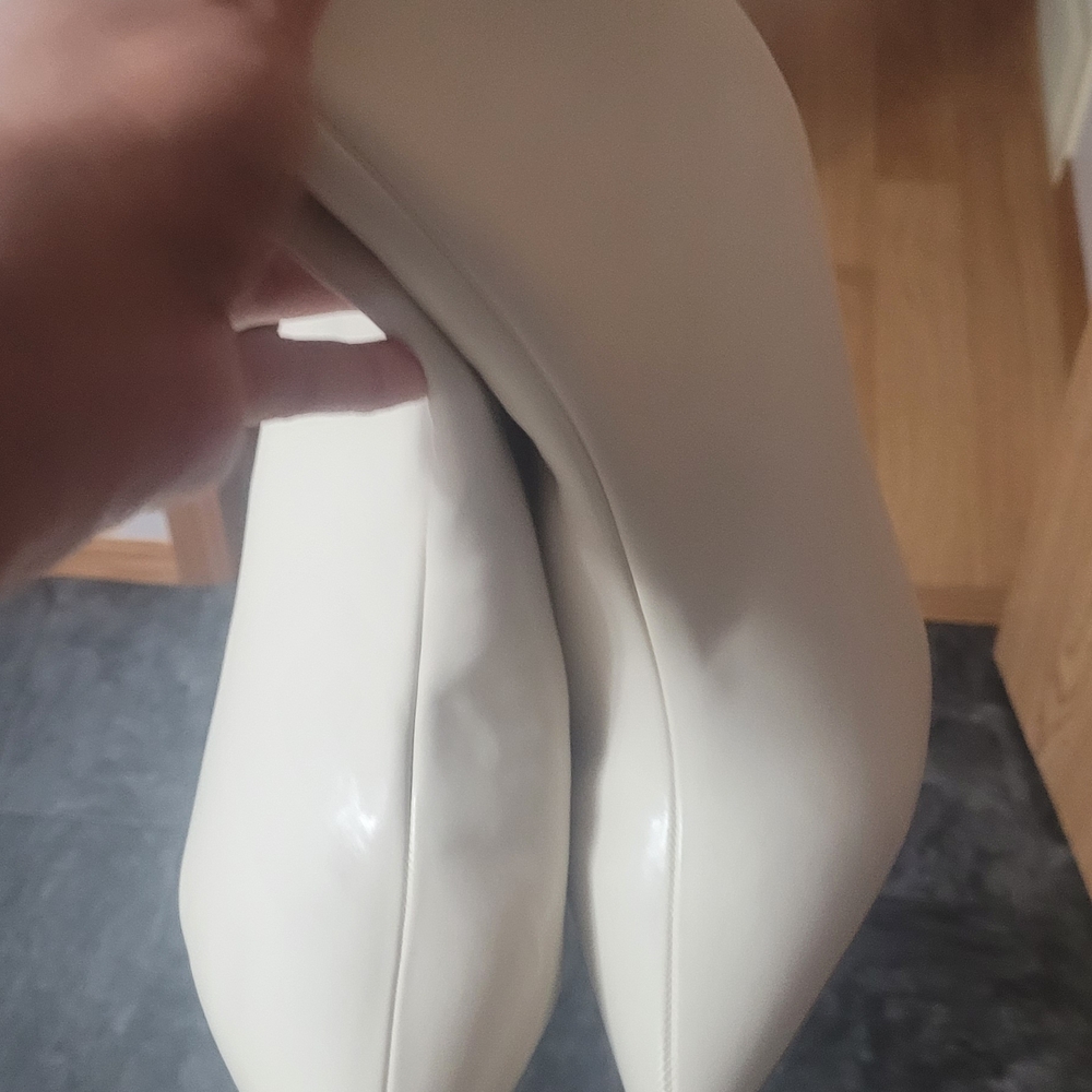 Elegant Cream Women's Shoes